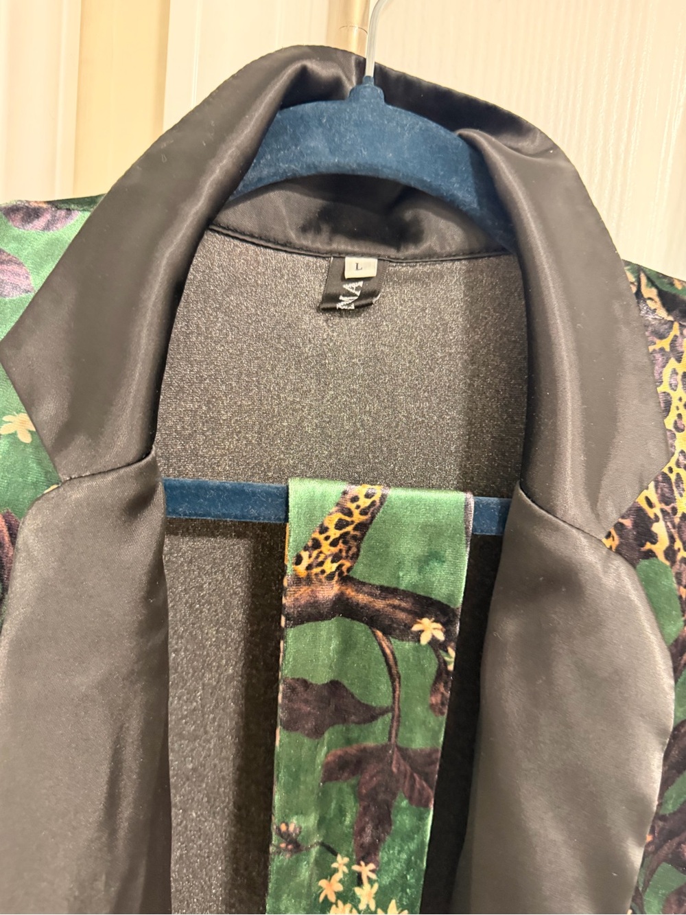 Green and Black Leopard-Print Long Sleeve Open Dress Robe - Picture 2 of 6